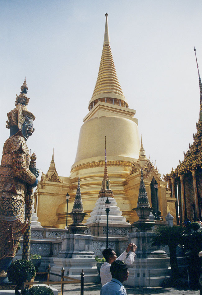 Буддийский храм в Бангкоке