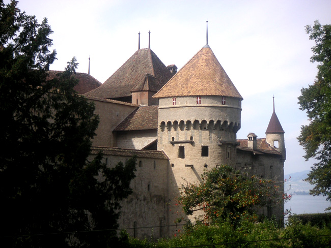Шильонский замок - фото commons.wikimedia.org