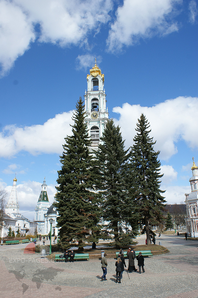 Колокольня - фото Свято Троице-Сергиевой лавры