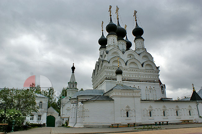 Где расположен Троицкий женский монастырь