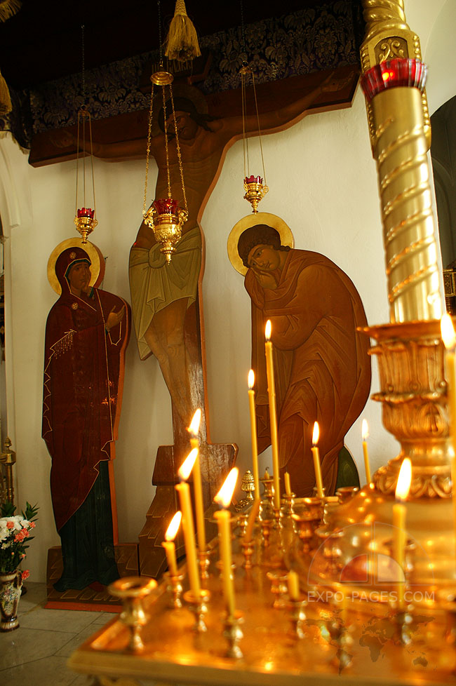Распятие в храме - Спасо-Преображенского монастыря