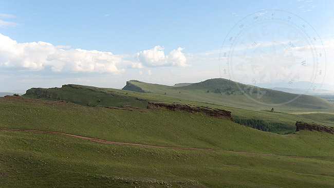 Горы и курганы Хакасии - фото