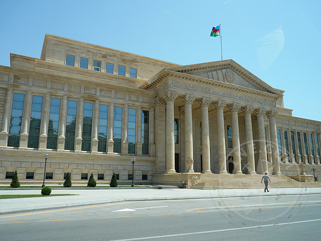 Баку - Верховный Суд - фото